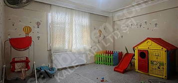 ÜÇEVLER BAHÇE YOLUNDA SATILIK 3+1 DAİRE