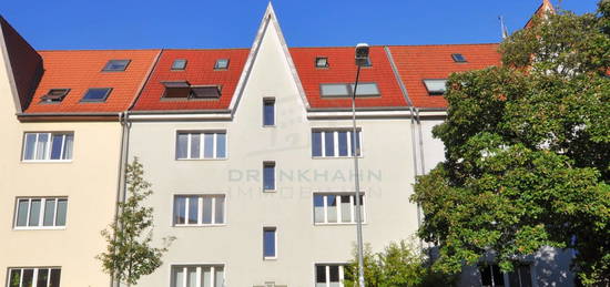 Gemütliche 2 Zimmer Wohnung im Hansaviertel - Wannenbad mit Fenster, Einbauspots