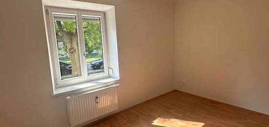 Zentral gelegene 3-Zimmer-Wohnung mit Balkon - kurzfristig verfügbar