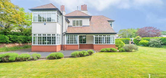 6 bedroom detached house for sale