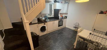 1 bedroom terraced house to rent