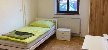 4 Einzel und Doppelzimmer im Gasthaus zu vermieten