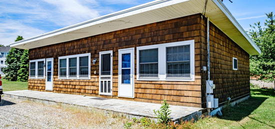 28 Reggio Avenue, Old Orchard Beach, ME 04064