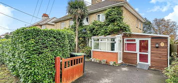 3 bed semi-detached house for sale