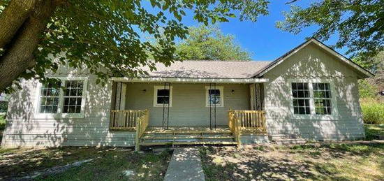 808 Mill St #B, Itasca, TX 76055