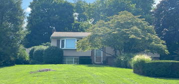 2354 Sue Ann Dr, Lancaster, PA 17602