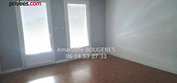 Appartement La Guerche De Bretagne- CENTRE-VILLE -1 CHAMBRE-PARKING- 65 590 Euros