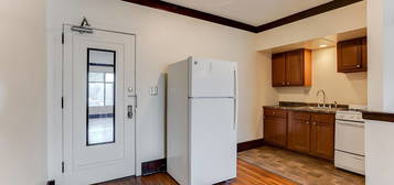 Lakesbury Apartments | Leasing Studio, Alcove, & 1-Bedroom Apartments!, Minneapolis, MN 55408