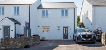 3 bed semi-detached house to rent